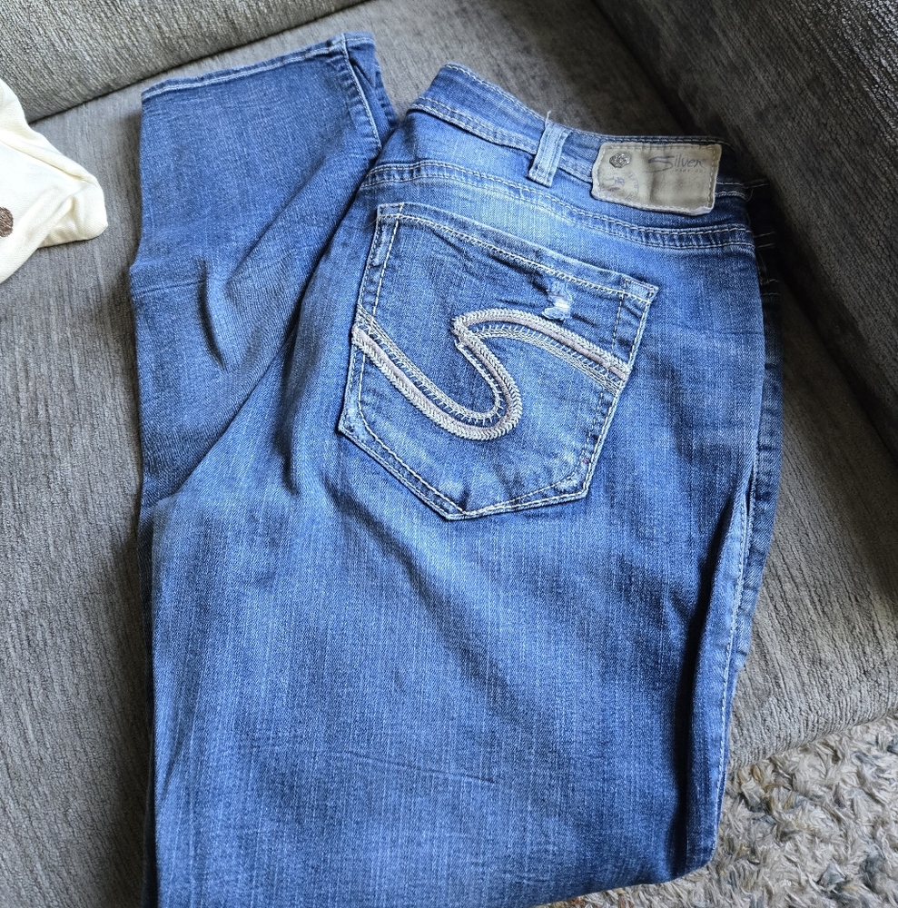 Silver Womens Classic Blue Cropped Jeans